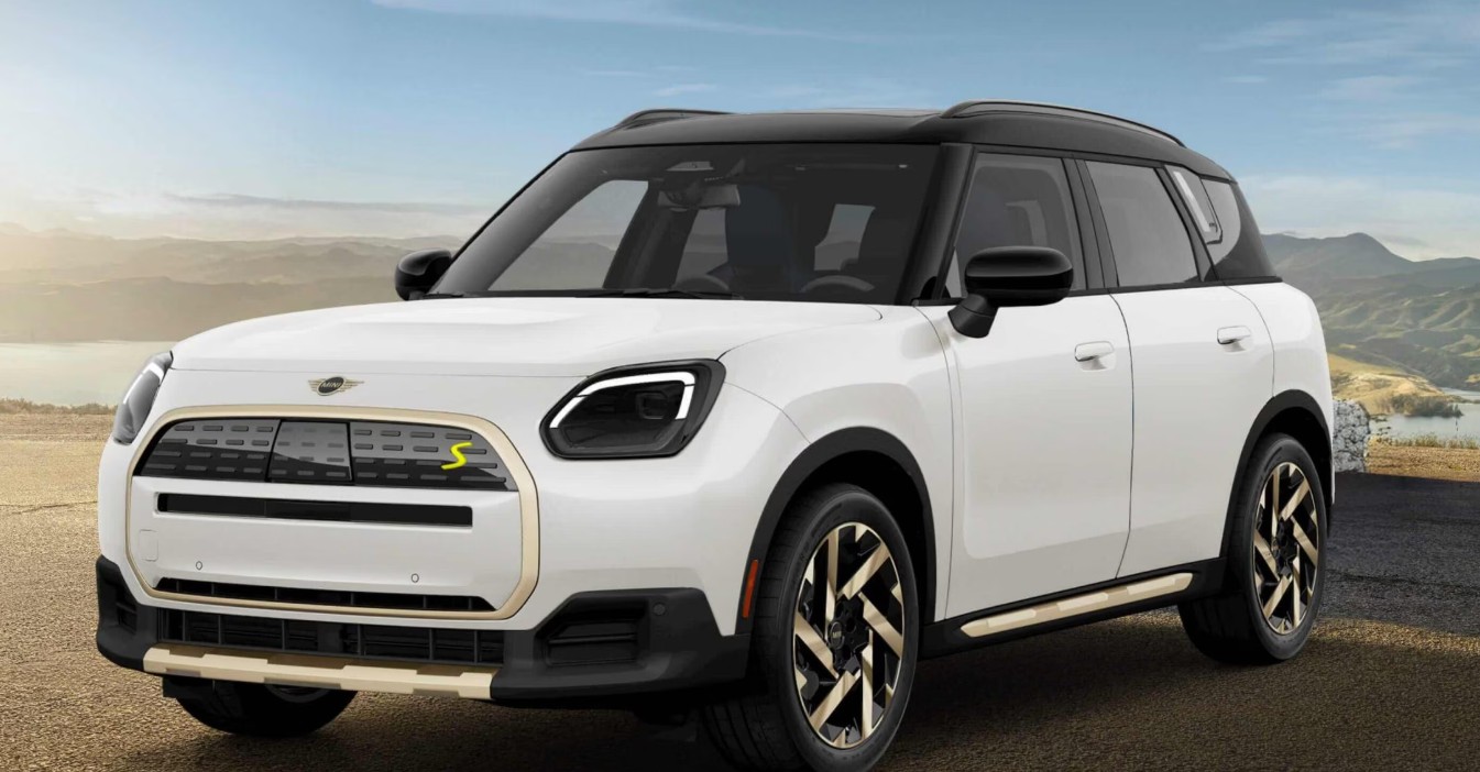 The 2026 COUNTRYMAN SE ALL4: Small SUV, Big Personality